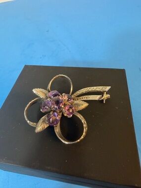 Vintage Floral Purple Gem Brooch Pin - Women Jewelry